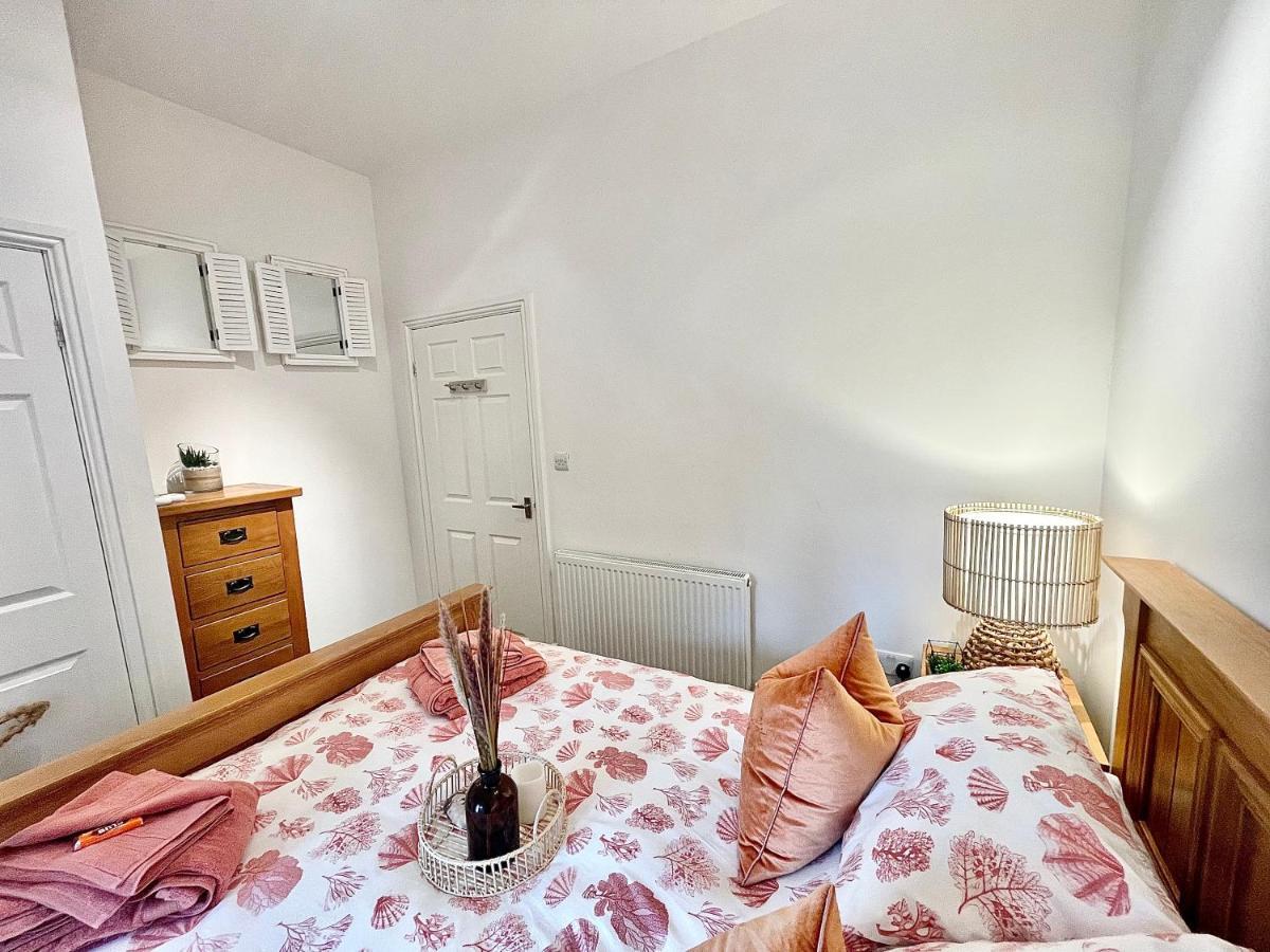 The Mermaids Watch Pendine Dog Friendly With Cymru Holidays Exteriör bild